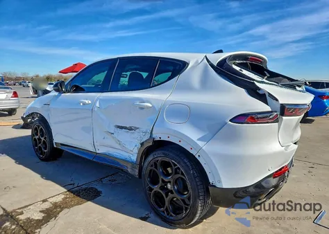 2024 Alfa Romeo Tonale Veloce z USA, uszkodzony, nr VIN ZASPATDW8R3031010